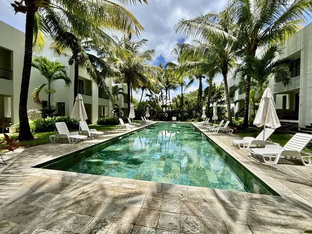 Maison et environs; vue, lumière naturelle