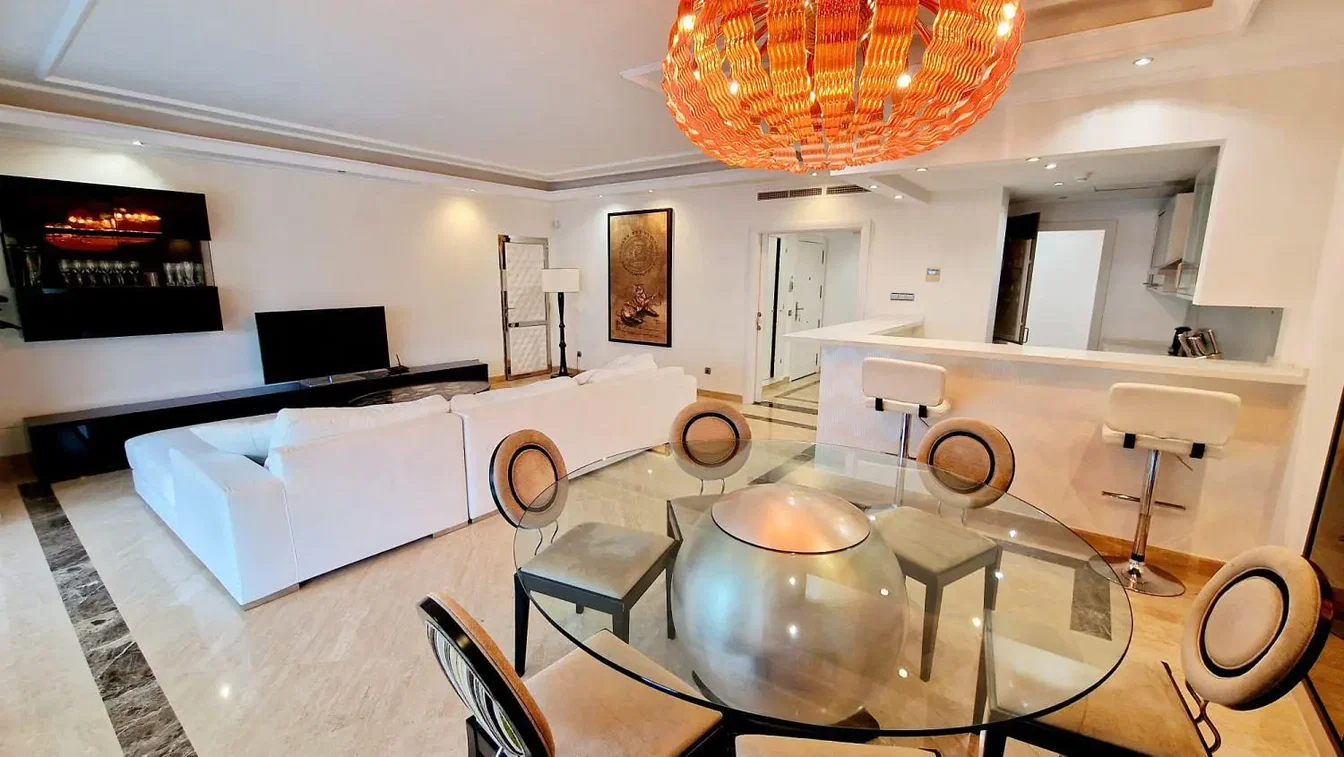 Wohnzimmer; tageslicht, moderner stil