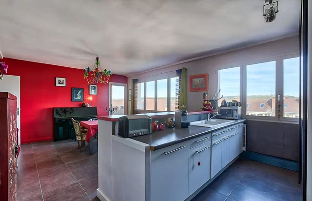 Kitchen; kitchen appliances, tile floor, view, natural light