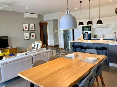 Oturma odası; modern stil, doğal ışık, tadilatlı