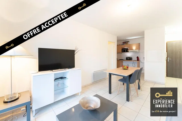 Living room; tile floor, view