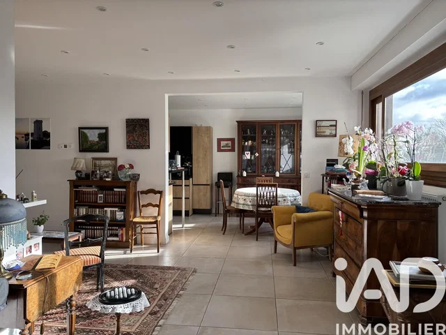 Living room; tile floor, natural light, rustic style