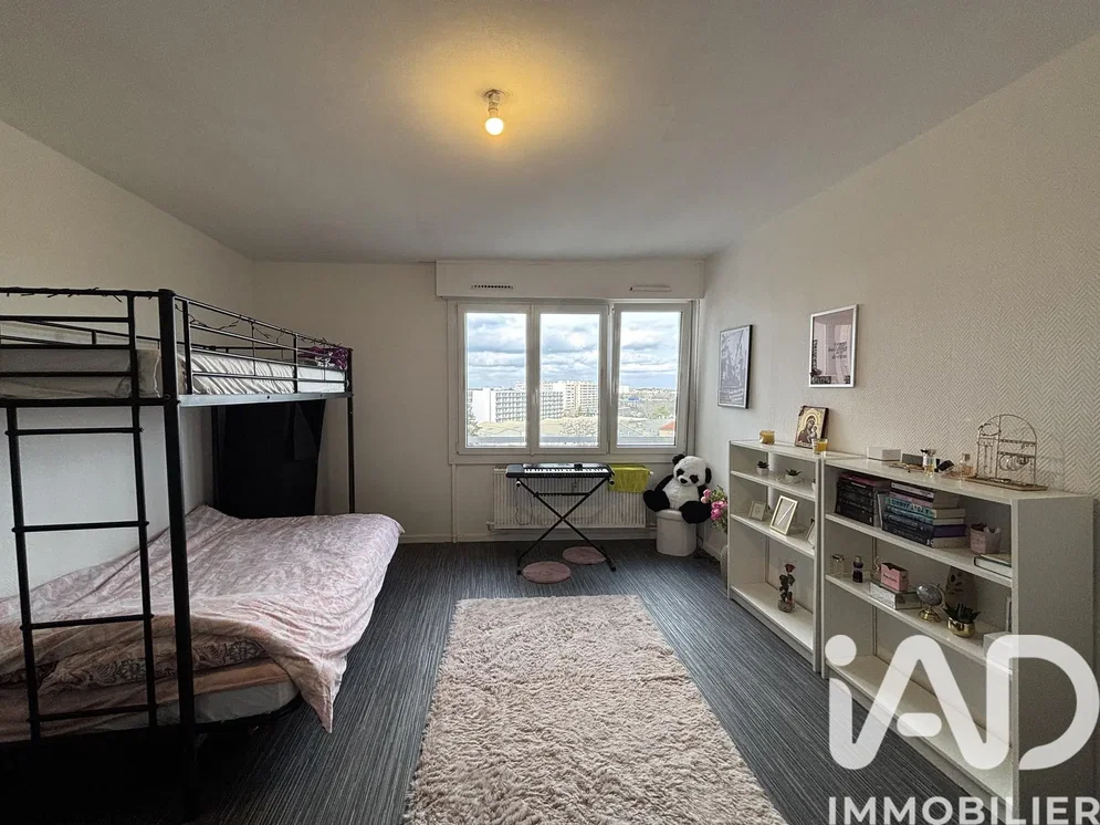 Kids room; natural light, modern style