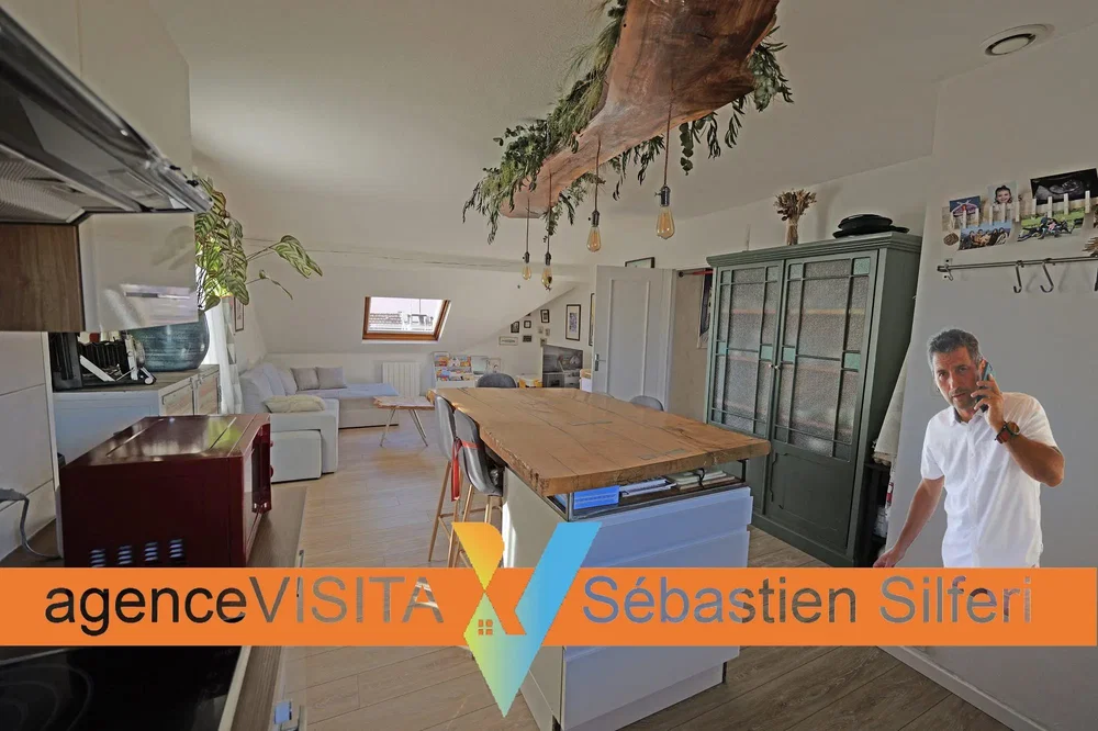 Κουζίνα; θέα, ξύλινες δοκούς, φυσικό φως