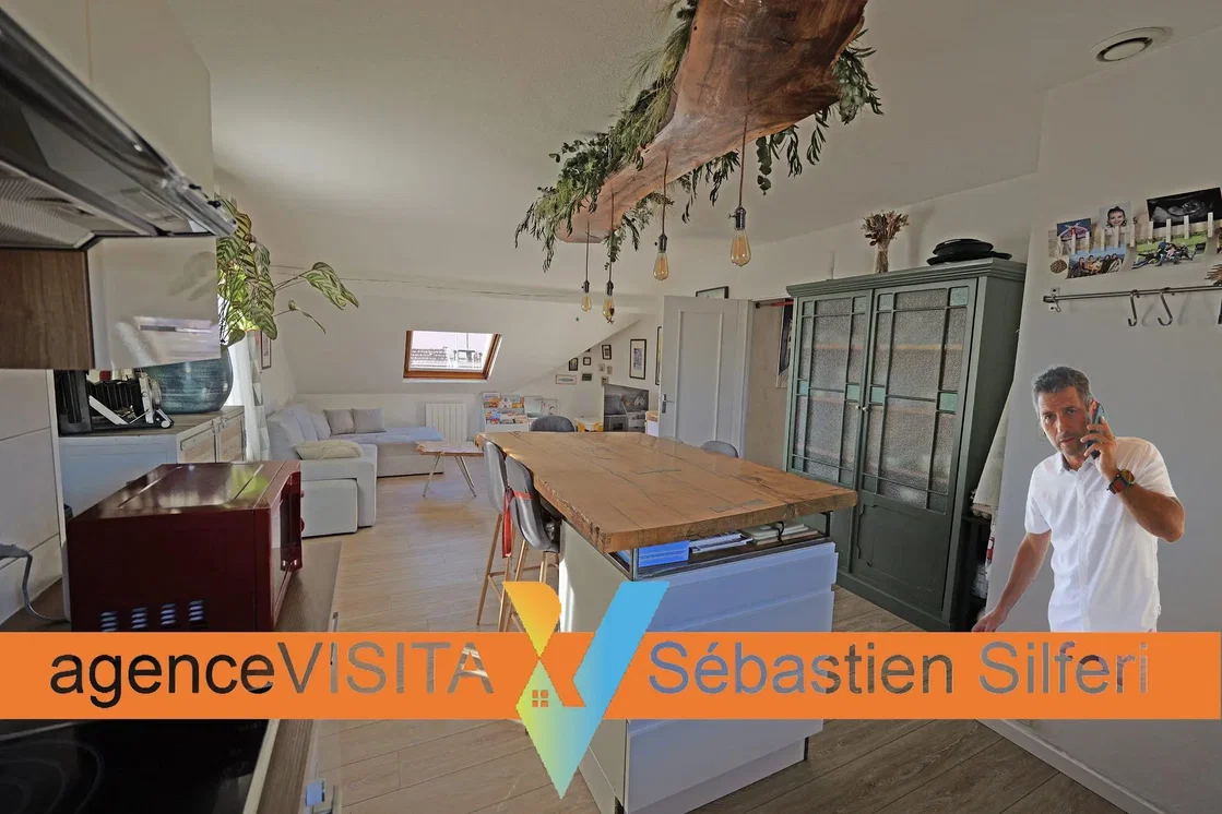 Κουζίνα; θέα, ξύλινες δοκούς, φυσικό φως