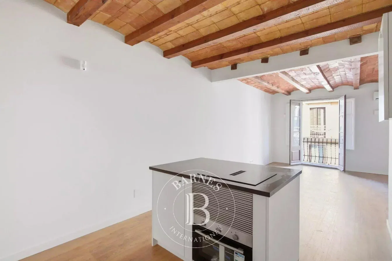 Mutfak; ahşap kirişler, manzara