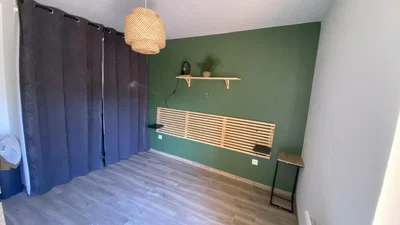 غرفة نوم; ضوء طبيعي, أسلوب عصري, أرضية من البلاط