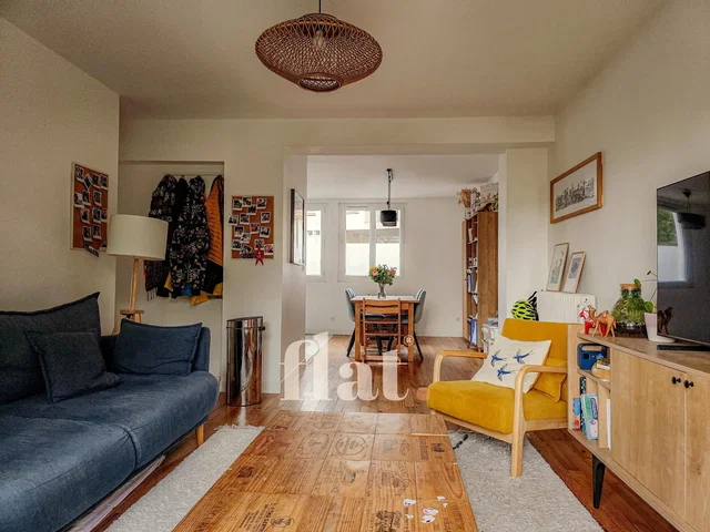 Living room; natural light, modern style
