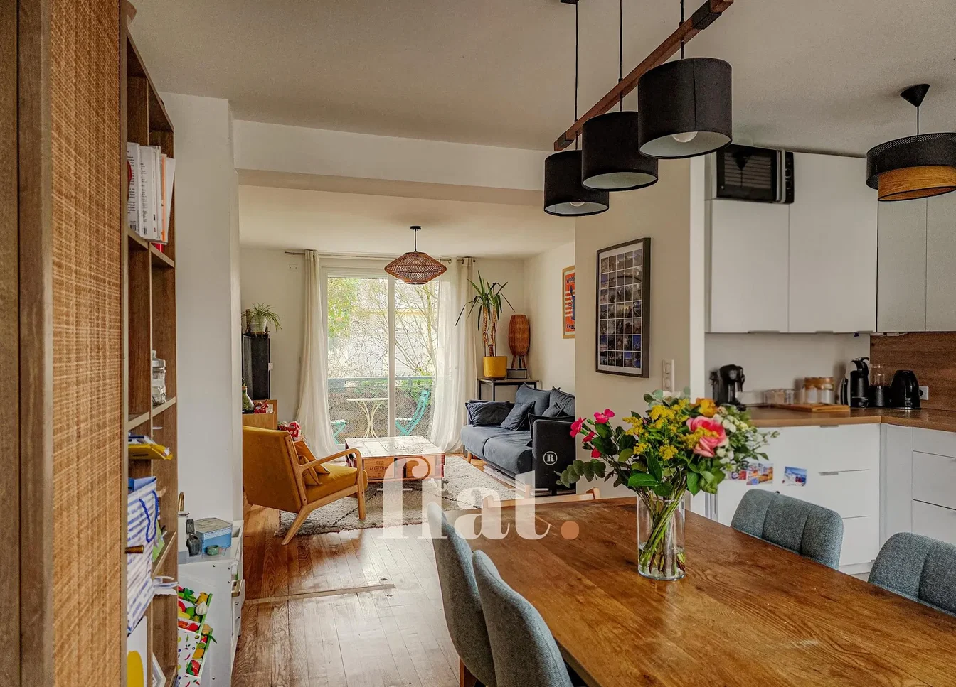 Дневна соба; поглед, природно светло, модерни стил