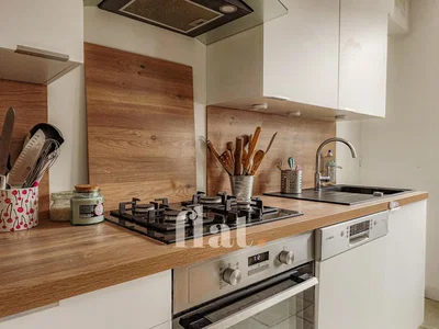 Кухиња; кухињски апарати, природно светло