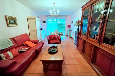 Дневна соба; плочице, природно светло