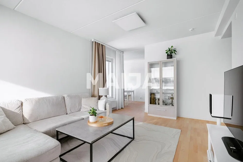 Дневна соба; природно светло, модерни стил, дрвени под