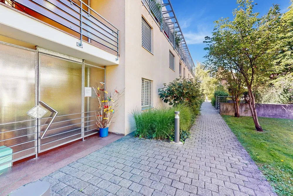 Haus und umgebung; blick, tageslicht