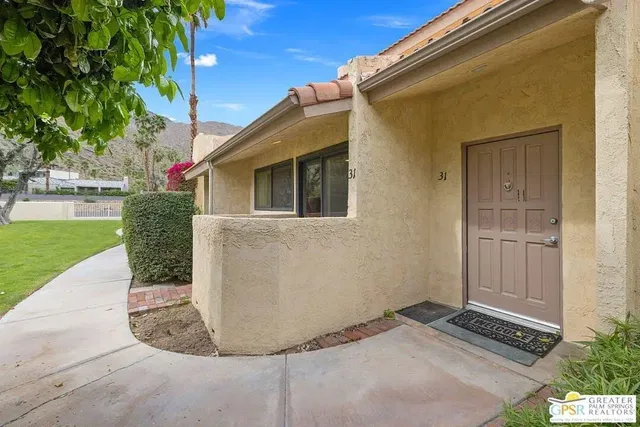 Dom i otoczenie; widok