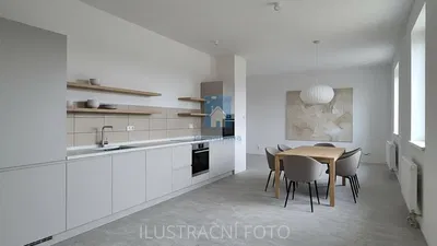 Küche; moderner stil, tageslicht, fliesenboden