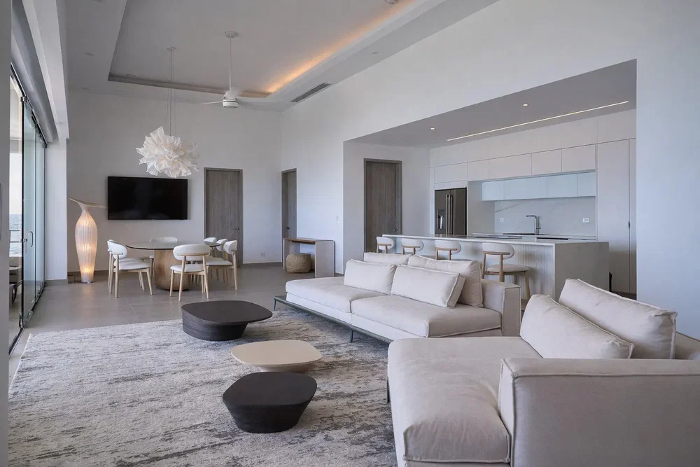 Salon; lumière naturelle, style moderne, carrelage