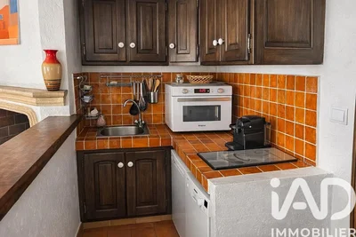 Кухиња; кухињски апарати, плочице
