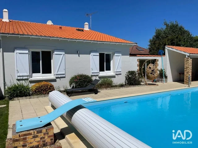 Casa e dintorni; vista, luce naturale