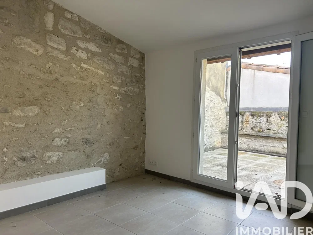 Terrazza; pavimento in piastrelle, vista