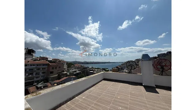 Ταράτσα; θέα, πλακάκια