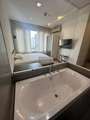 Kupaonica; pogled, prirodno svjetlo