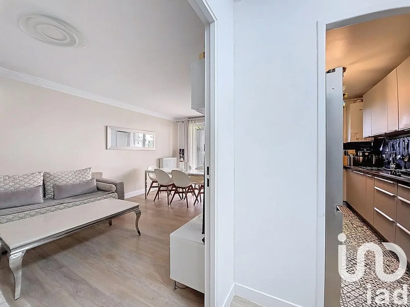 Wohnzimmer; tageslicht, moderner stil