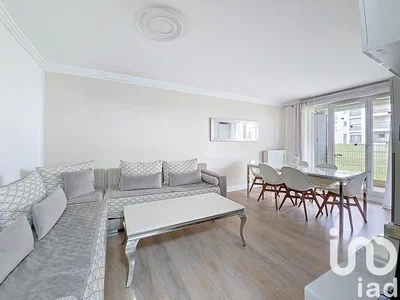 Living room; natural light, modern style