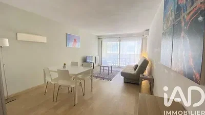 Дневна соба; природно светло, модерни стил