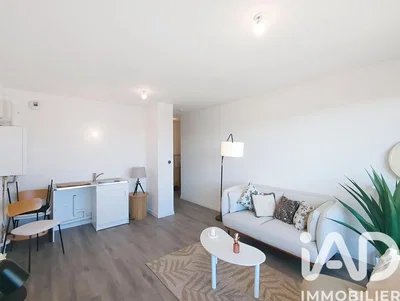 Oturma odası; modern stil, doğal ışık