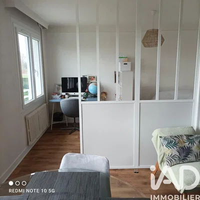 Oturma odası; doğal ışık, modern stil