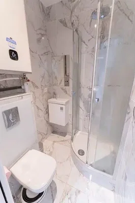 Banyo; fayans zemin, tadilatlı, doğal ışık, modern stil