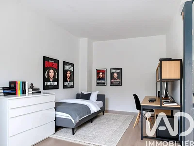 Спаваћа соба; модерни стил, природно светло