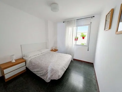 Spavaća soba; prirodno svjetlo, moderni stil