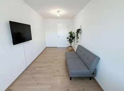 Дневна соба; природно светло, модерни стил, дрвени под