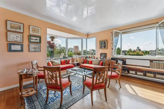 Oturma odası; manzara, doğal ışık, rustik stil