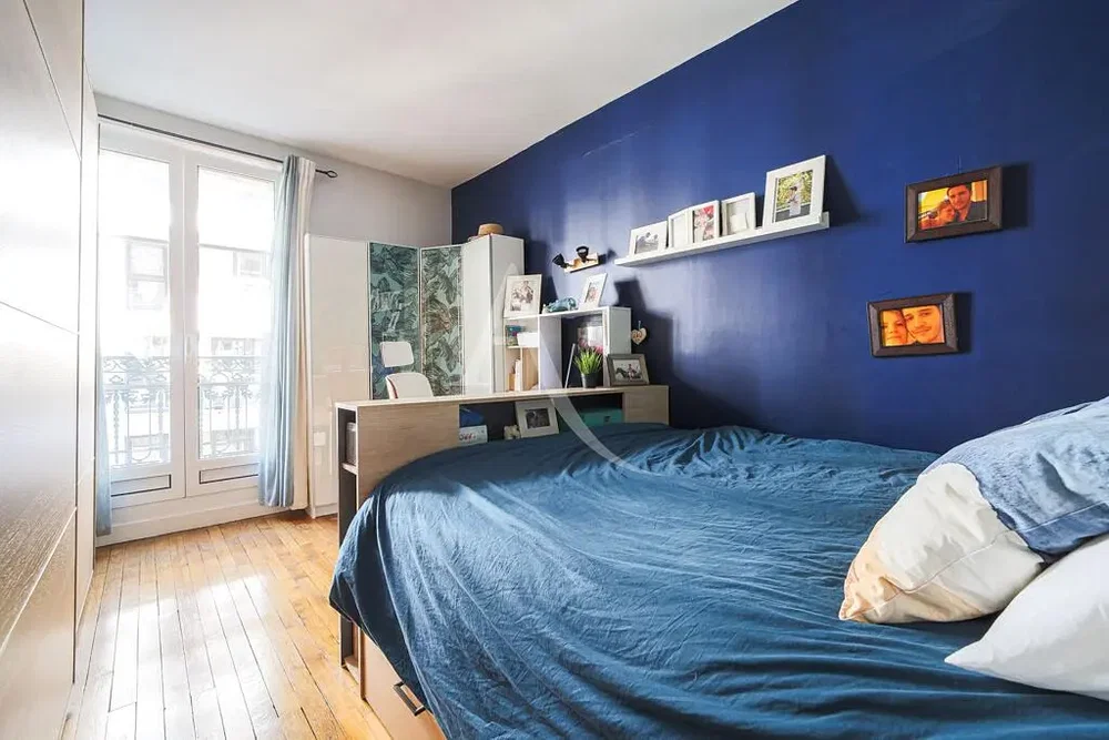 Schlafzimmer; tageslicht, holzboden