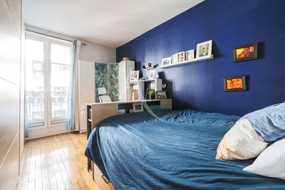 Schlafzimmer; tageslicht, holzboden