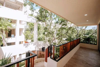 Balcon; lumière naturelle, vue