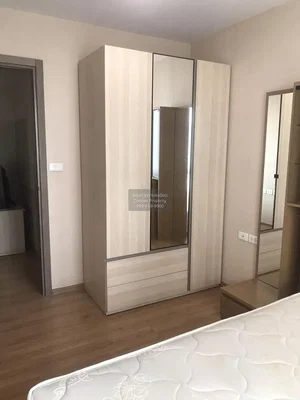 Υπνοδωμάτιο; ξύλινο πάτωμα, ανακαινισμένο, φυσικό φως