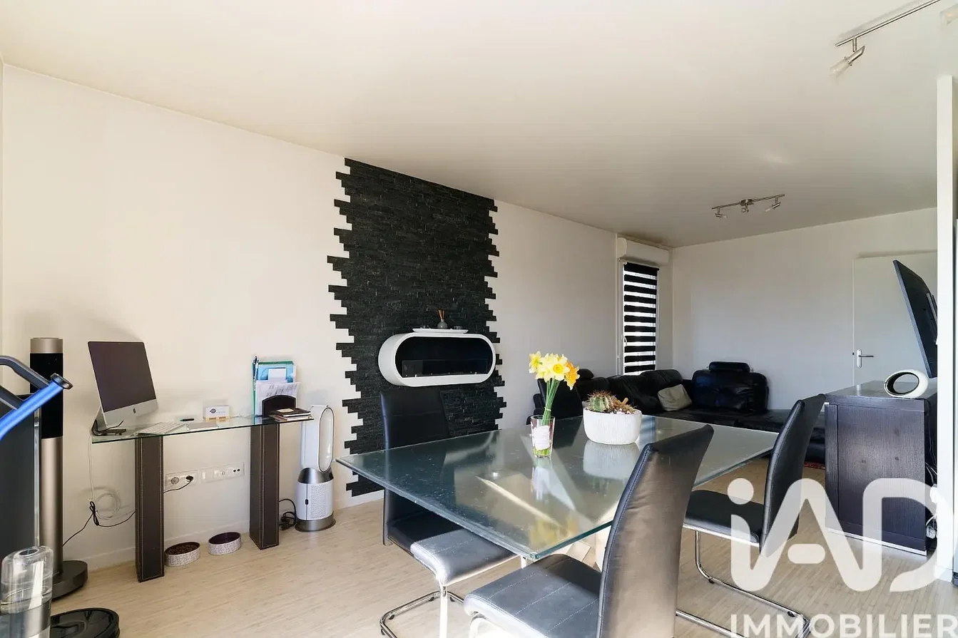 Oturma odası; modern stil, doğal ışık