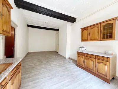 Кухиња; реновиран, природно светло, плочице