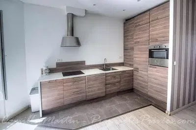 Mutfak; mutfak aletleri, tadilatlı, doğal ışık