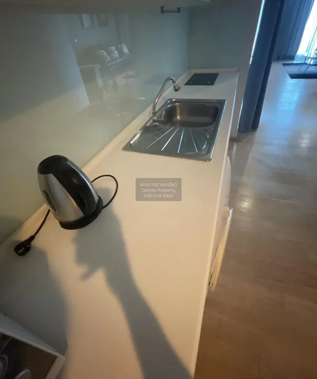 Küche; küchengeräte, tageslicht