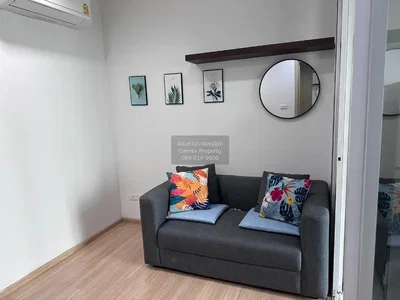 Wohnzimmer; moderner stil, holzboden, tageslicht