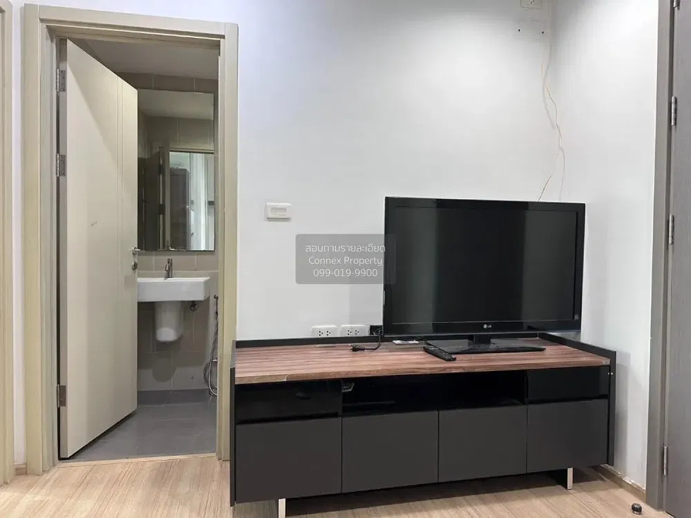 Salon; vue, lumière naturelle, style moderne