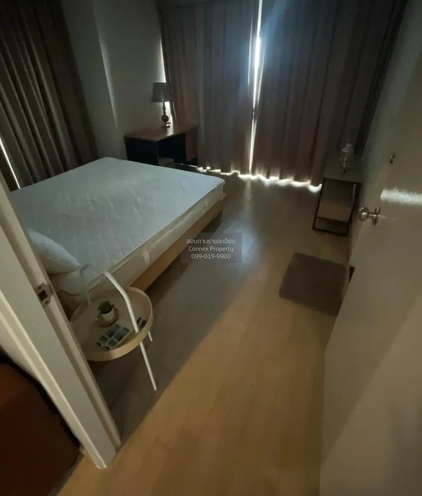 Schlafzimmer; holzboden, tageslicht