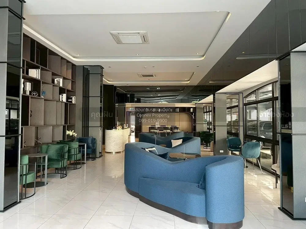 Soggiorno; stile moderno, pavimento in piastrelle, luce naturale