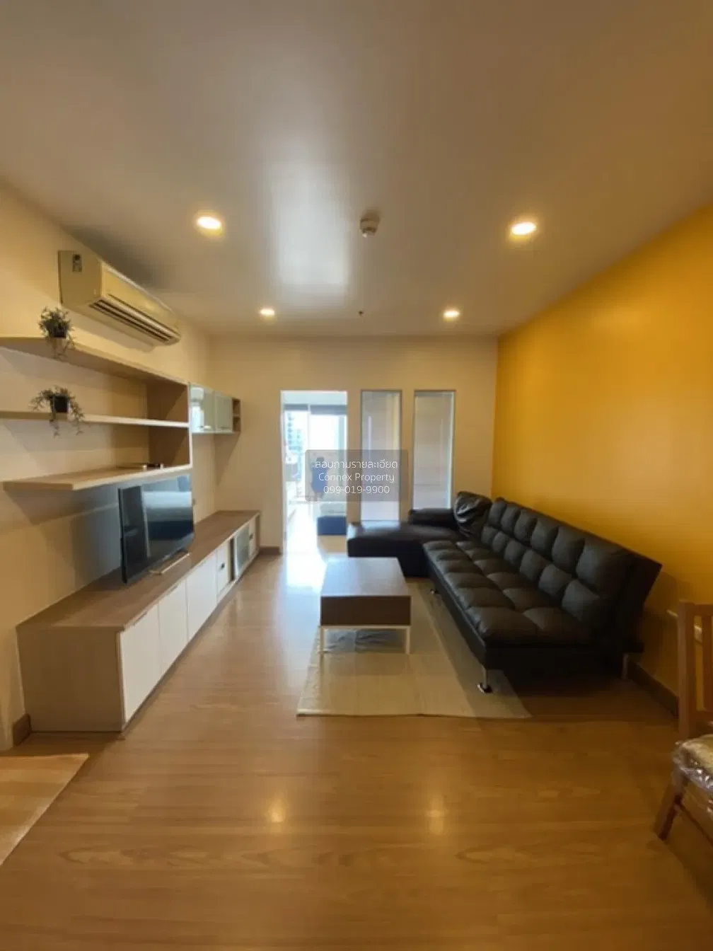 Wohnzimmer; blick, tageslicht, moderner stil