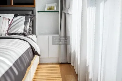 Camera da letto; luce naturale, stile moderno