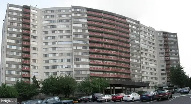 House and surroundings